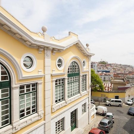 Joivy Spacious And Bright 1-Bed Flat With City Views In Lapa Lisboa Eksteriør bilde